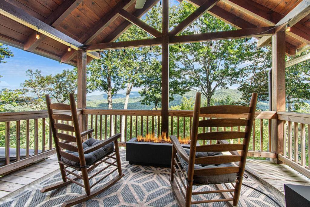 Cherry Log Summit Cabin By Bk Stays - Family Friendly - Playground - Game Room - Jacuzzi - Amazing Mountain Views 外观 照片