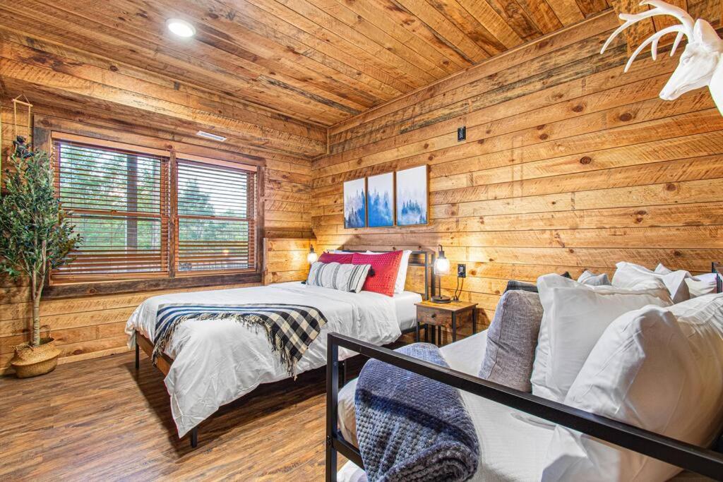 Cherry Log Summit Cabin By Bk Stays - Family Friendly - Playground - Game Room - Jacuzzi - Amazing Mountain Views 外观 照片