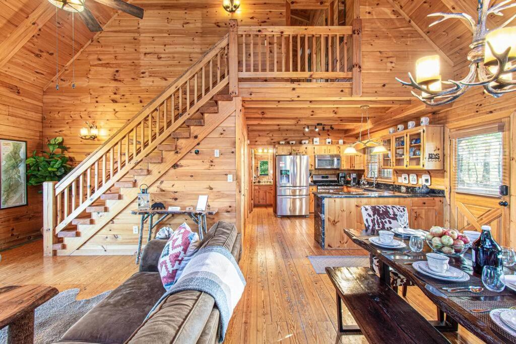 Cherry Log Summit Cabin By Bk Stays - Family Friendly - Playground - Game Room - Jacuzzi - Amazing Mountain Views 外观 照片